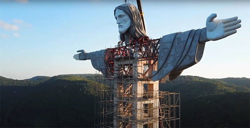 A maior estátua de Cristo do mundo