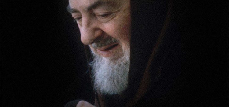 Fica comigo, Senhor! Aprenda uma linda oração de São Padre Pio de Pietrelcina