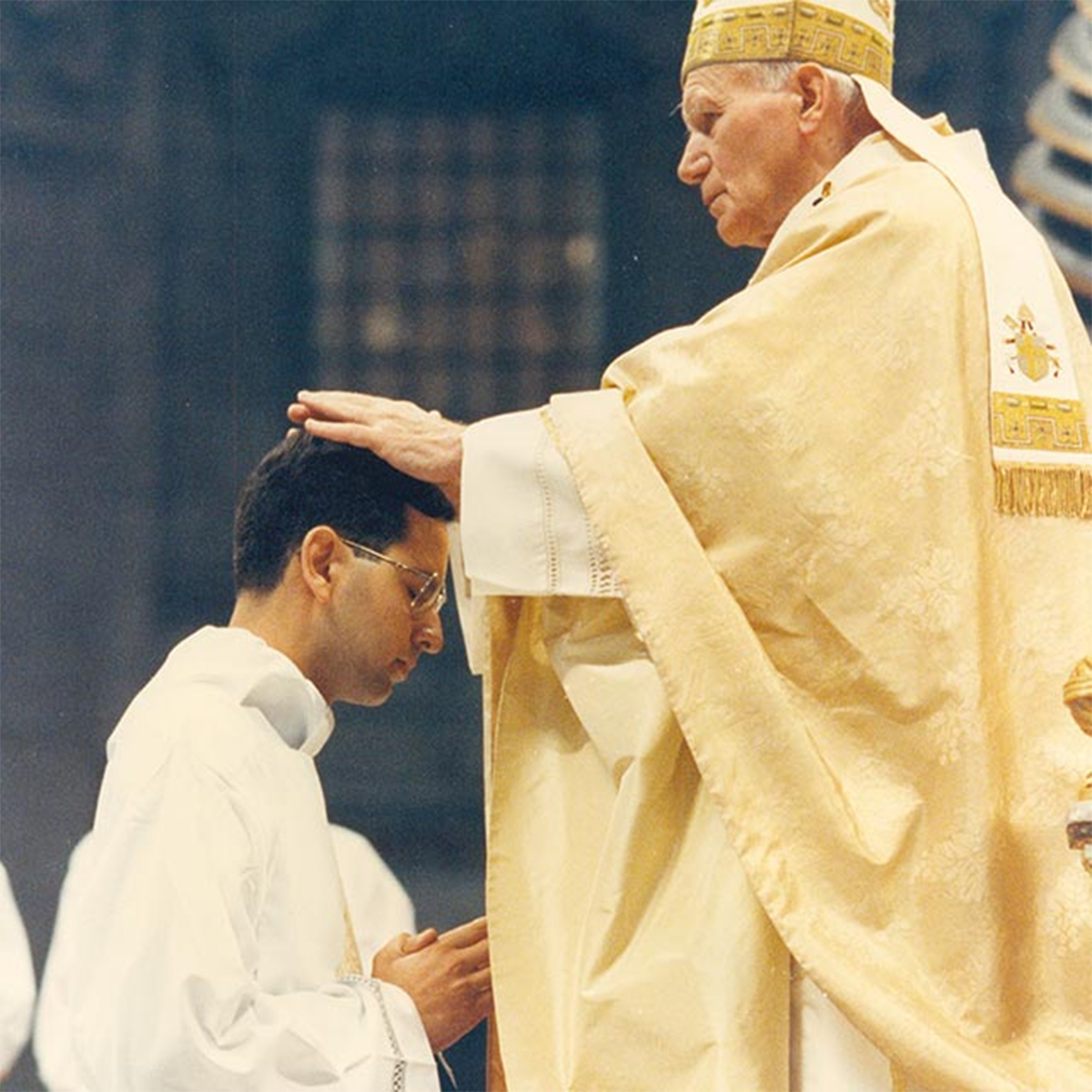 São João Paulo II na ordenação do padre Paulo Ricardo 